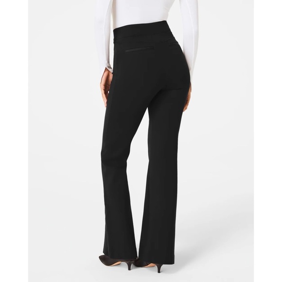 Spanx SPANXsupersmooth PerfectFit Ponte Flare Pant in Black Size XL - Picture 2 of 13